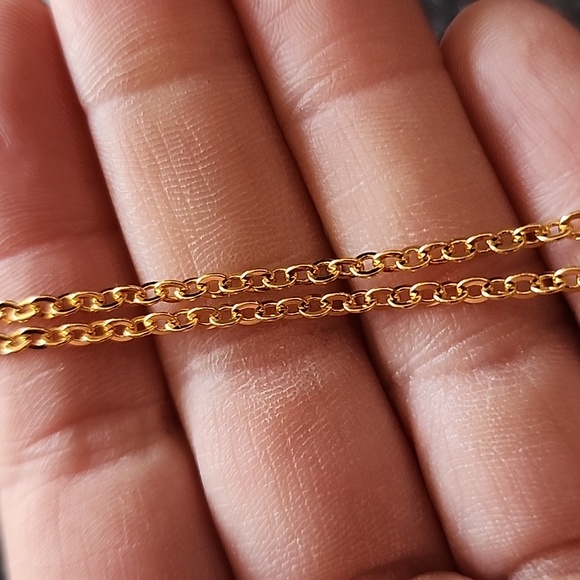 Elegant Avon Gold and Green Pendant Necklace - Picture 9 of 12